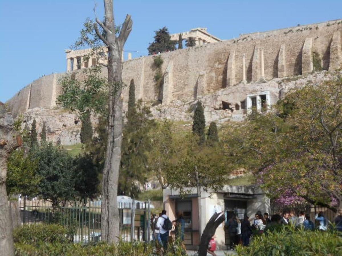 Koukaki-Acropolis Roomy With A Private Veranda Apt. Athen Eksteriør billede